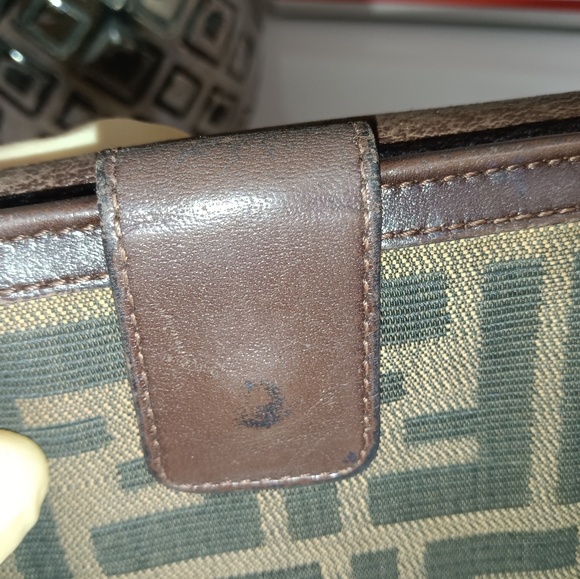 Authentic Fendi Wallet and keycase - Picture 12 of 17